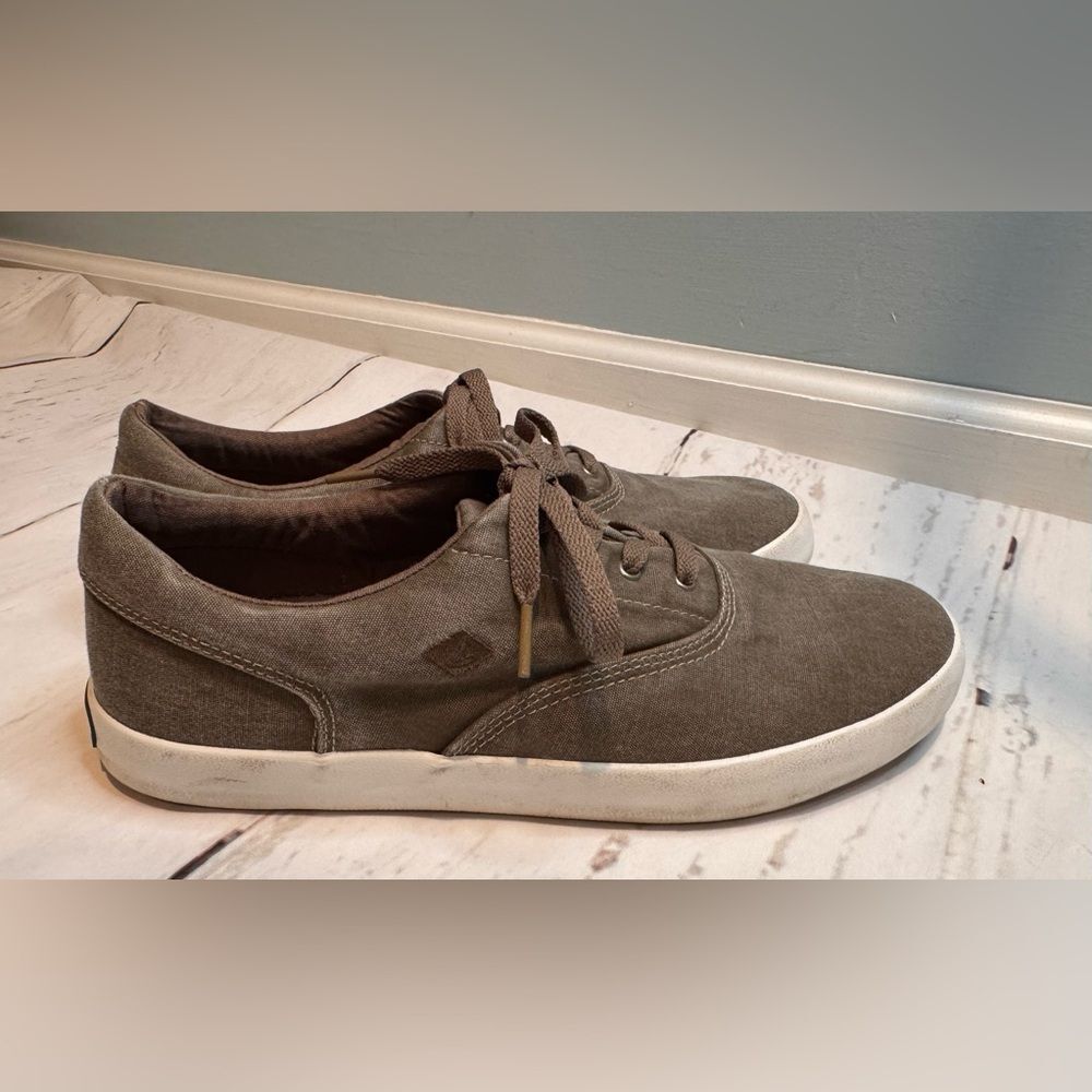 Sperry Men’s Brown Canvas Sneakers - Picture 3 of 7